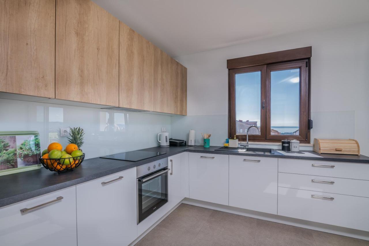 קרק Apartments Sunrise Krk מראה חיצוני תמונה